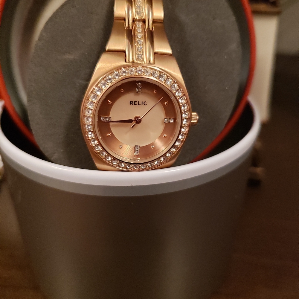 Watch - Picture 4 of 4